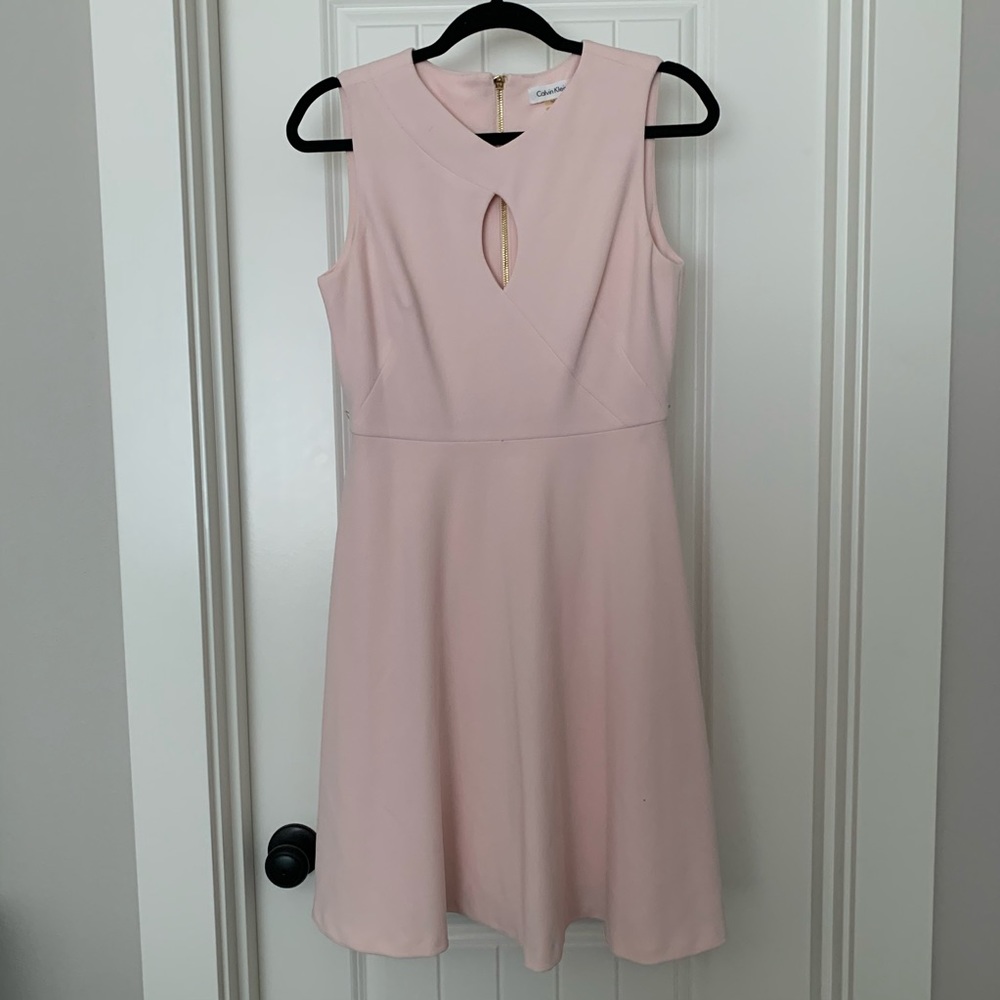 Size 6 Calvin Klein light pink keyhole dress
